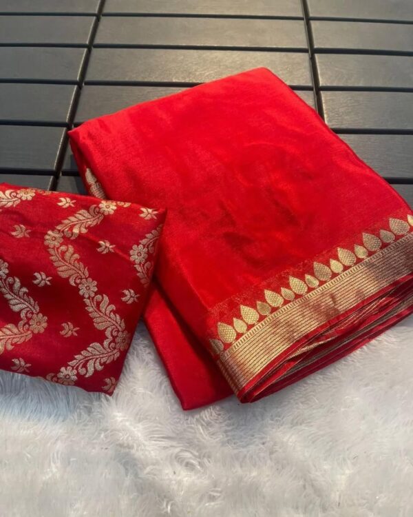 ARPITA Pure viscose Georgette saree with pallu with same tone - Image 4